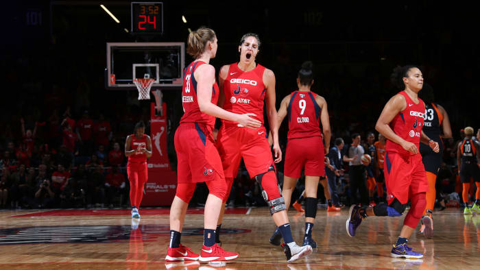 Stephen Gosling/NBAE via Getty Images